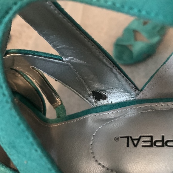 PRICE ⬇️ {X-Appeal} jade green heels - Picture 2 of 7